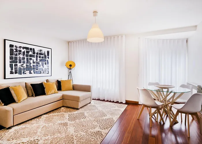 BmyGuest - Central Garage Apartment